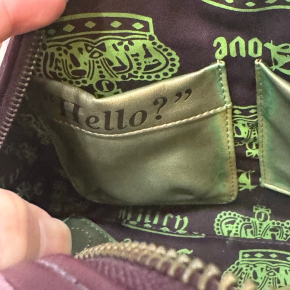 NWT Vintage Y2K Juicy Couture Bowler
Purple Cream Green Tie Dye
Splendor Louis V - Picture 12 of 16